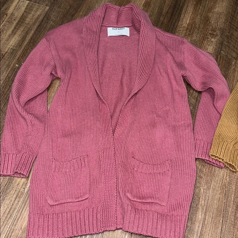 LIKE‎ NEW & BRAND NEW Girls Old Navy Cardigans size 5t